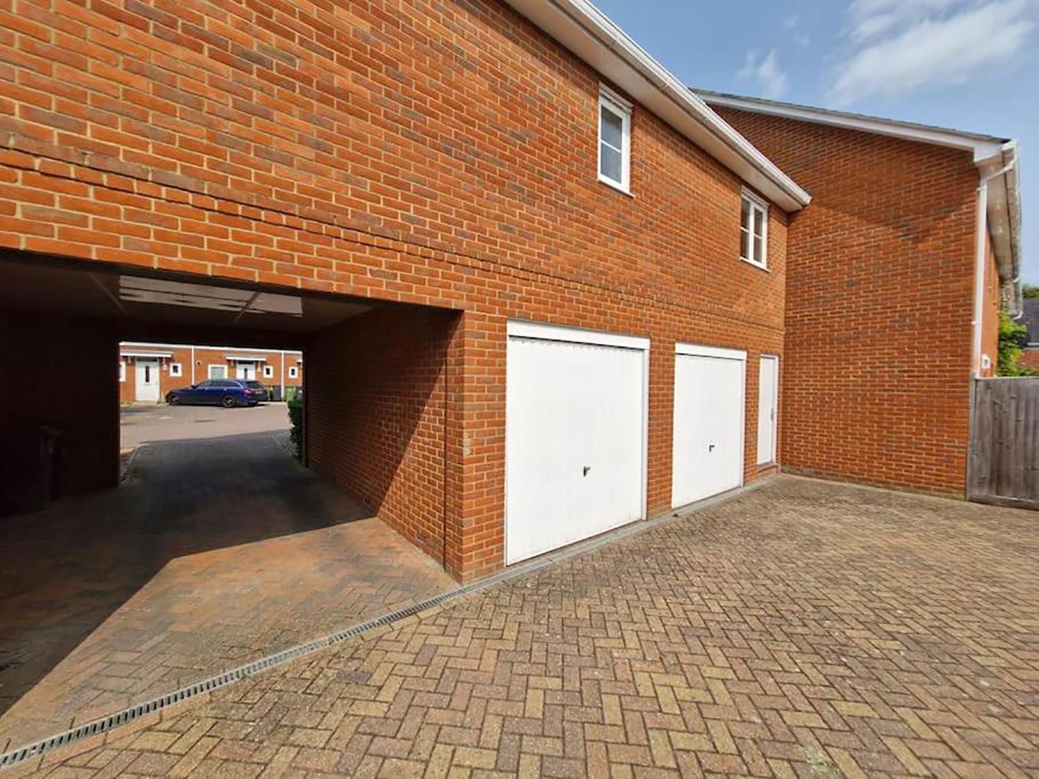 הוילה Merstham Sleeps9 Parking&Garage 17 Mins To Gatwick, 30 To London מראה חיצוני תמונה