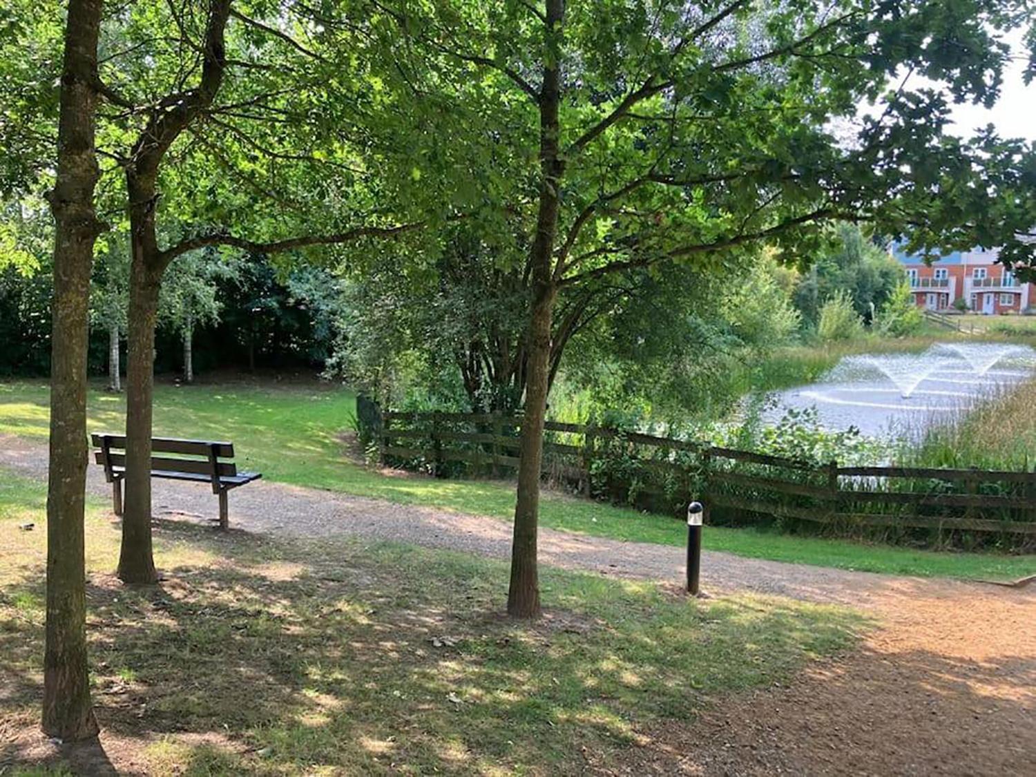 הוילה Merstham Sleeps9 Parking&Garage 17 Mins To Gatwick, 30 To London מראה חיצוני תמונה